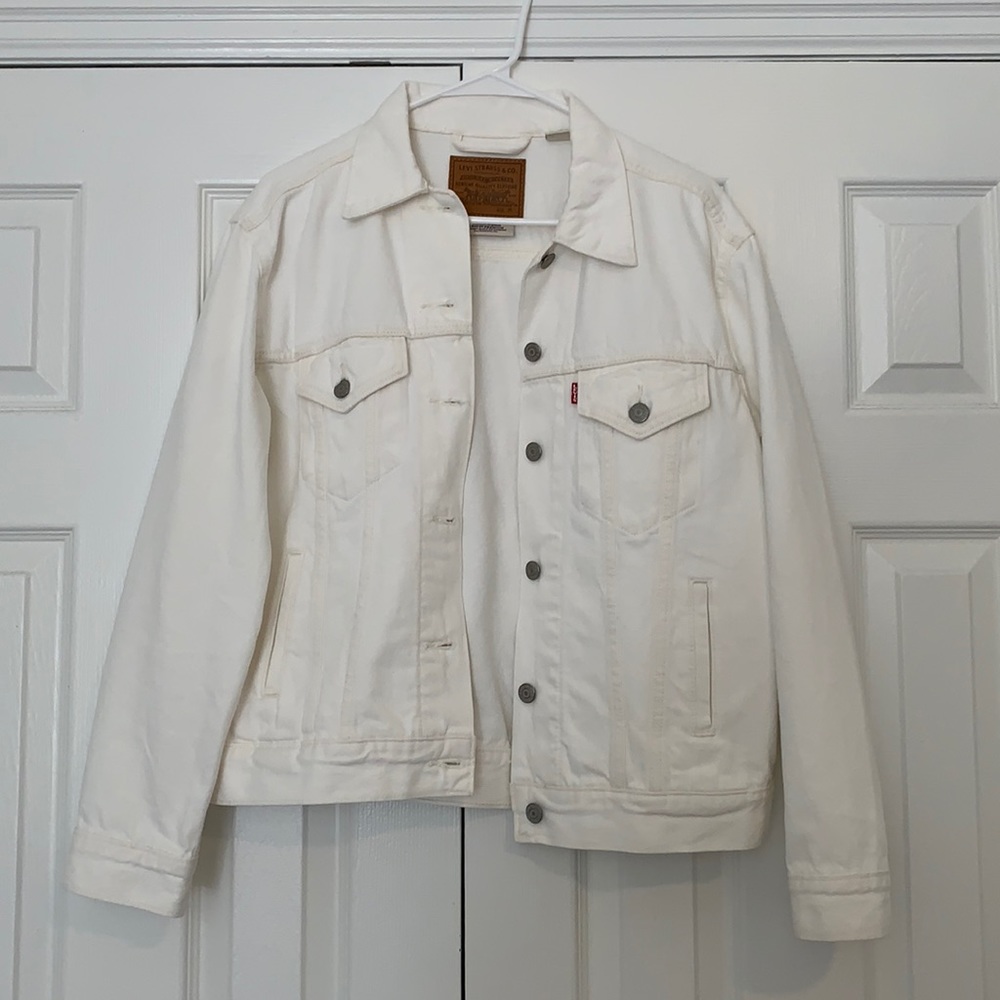 White Levi’s Jean jacket